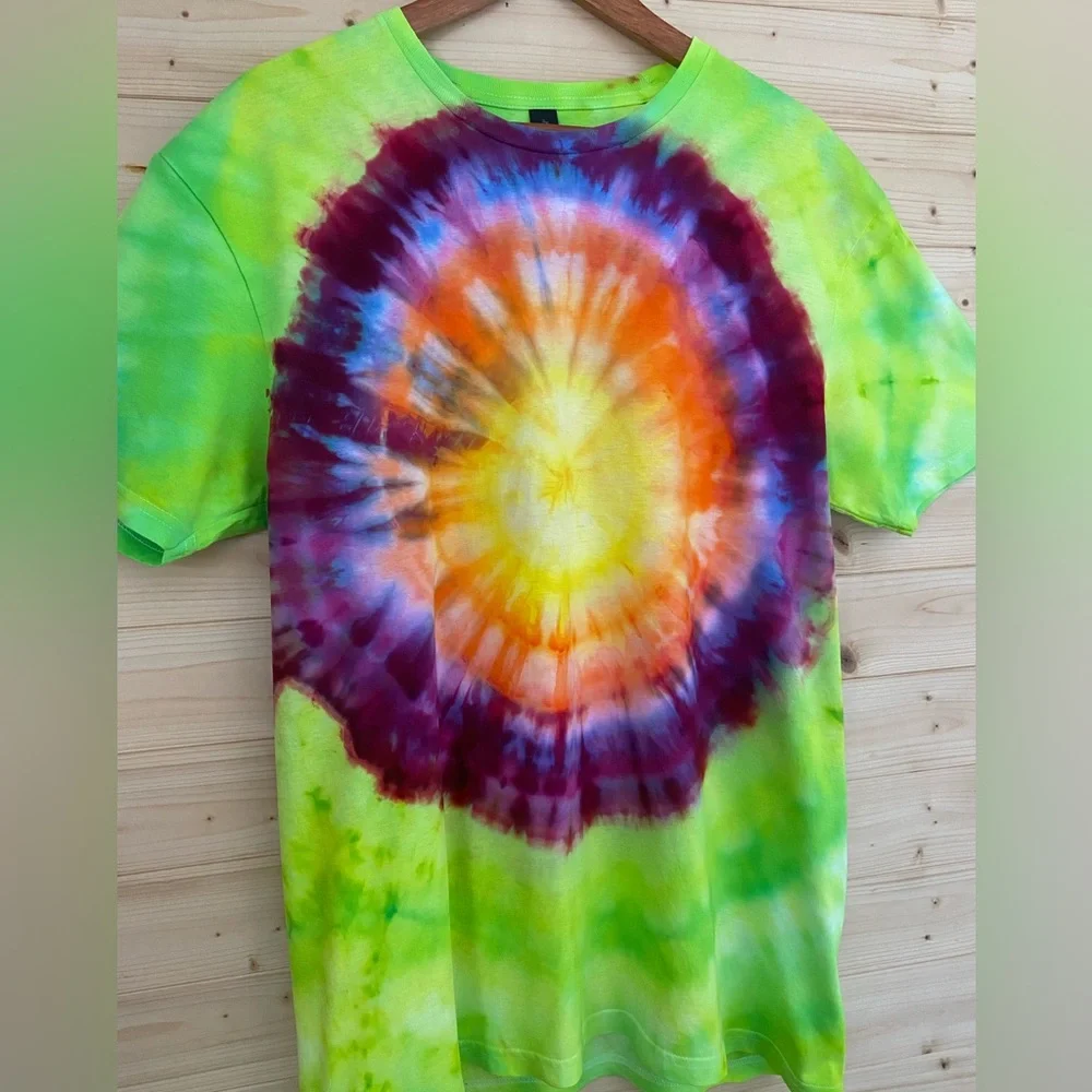 NEON Sunburst Large Ice Tie Dye GILDAN Soft Style T-Shirt Retro Festival Unisex - Picture 3 of 11